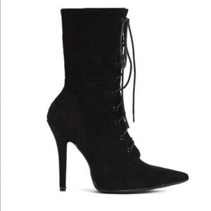 Fashion Nova  Black Tried Bootie